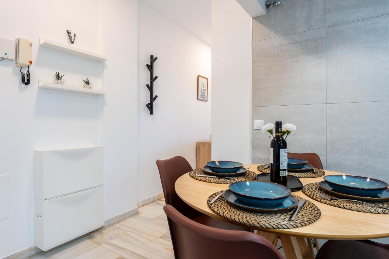 Appartement Benalmadena Beachfront Retreat Big Balcony And City Sea Views Extérieur photo