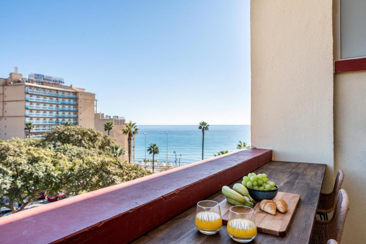 Appartement Benalmadena Beachfront Retreat Big Balcony And City Sea Views Extérieur photo