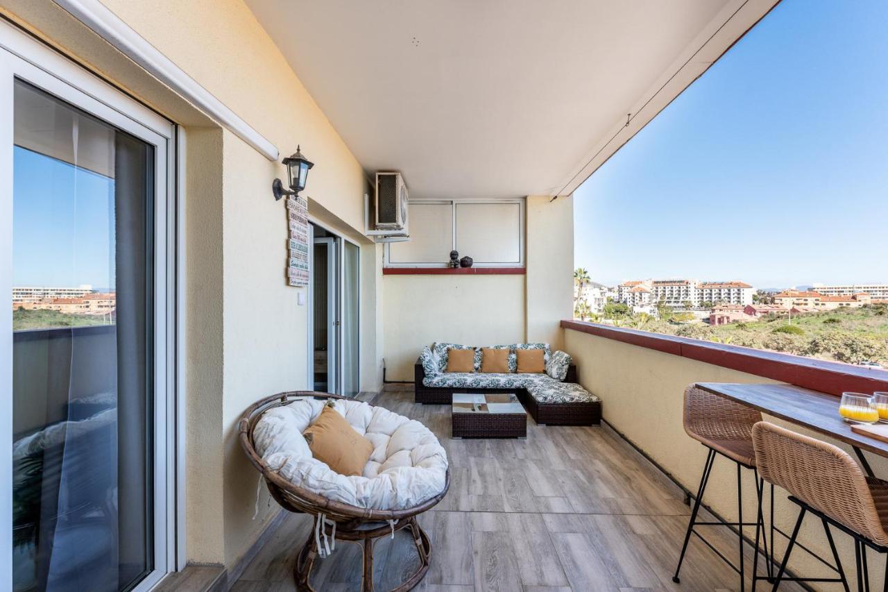 Appartement Benalmadena Beachfront Retreat Big Balcony And City Sea Views Extérieur photo