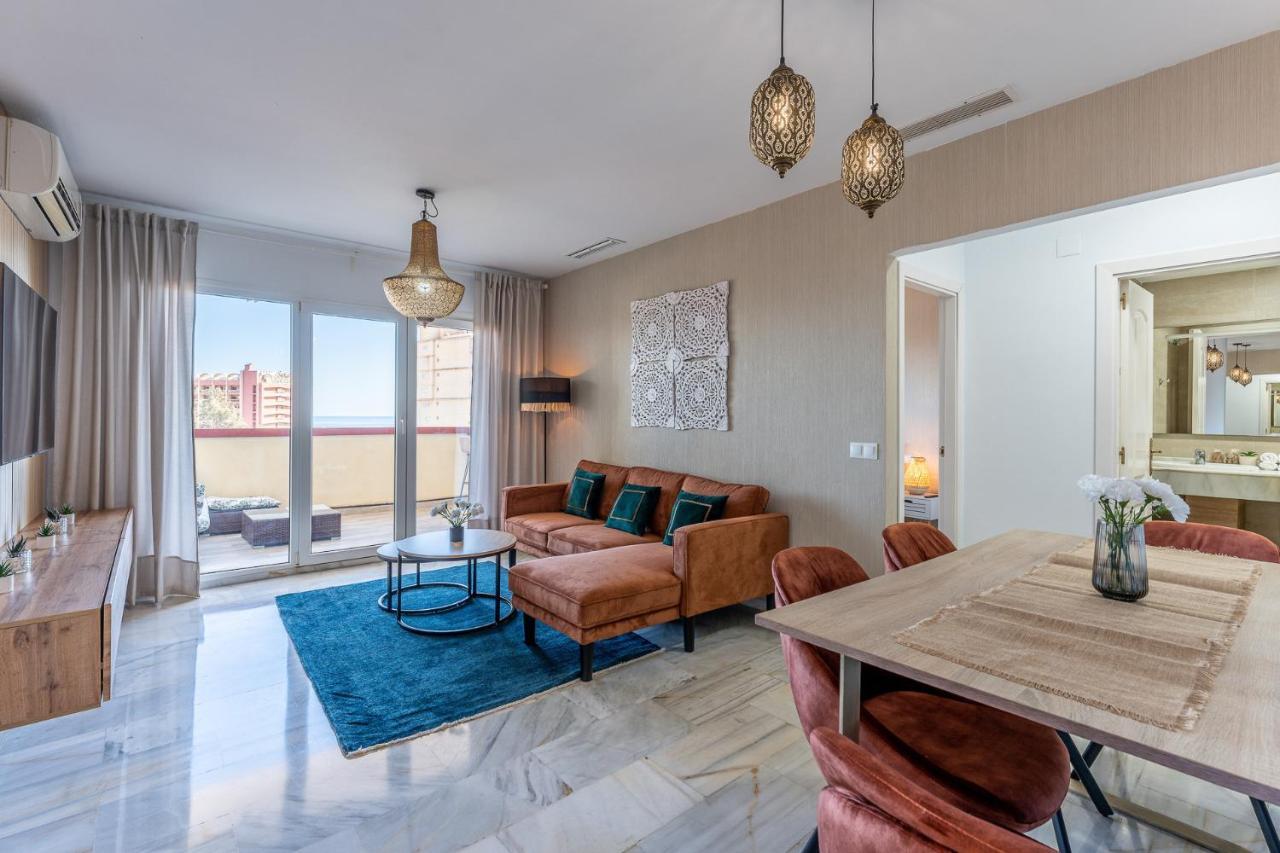 Appartement Benalmadena Beachfront Retreat Big Balcony And City Sea Views Extérieur photo